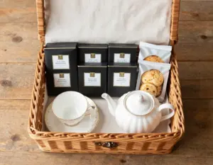 Read more about the article 8 All-Inclusive Tea Set in Basket Kits for Easy Gifting
