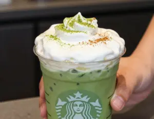 Read more about the article 8 Ways to Customize Your Iced Matcha Green Tea Latte at Starbucks