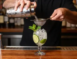 Read more about the article 8 Must-Try Recipes for Long Island Iced Tea (Classic & Twists)